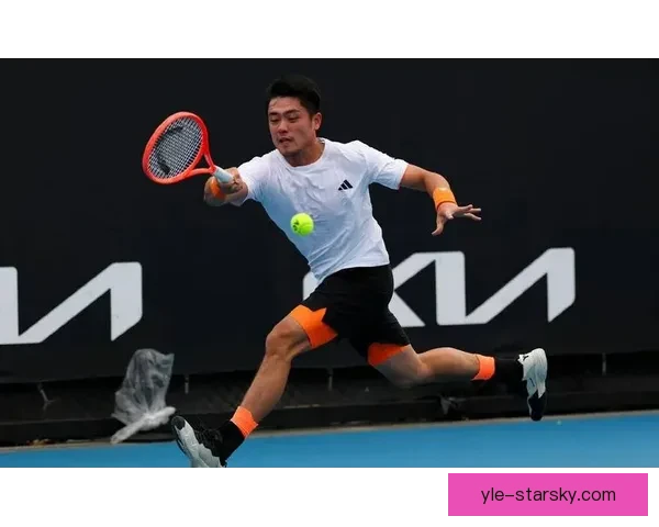 吴易昺澳网首胜携商竣程双晋级